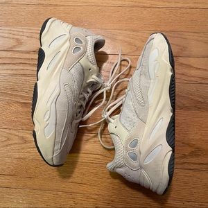 Yeezy Boost 700 Sz 7